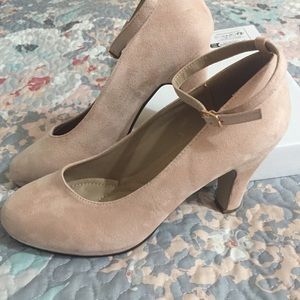 SHEIN Heels New in Box! Size 41, soft pink